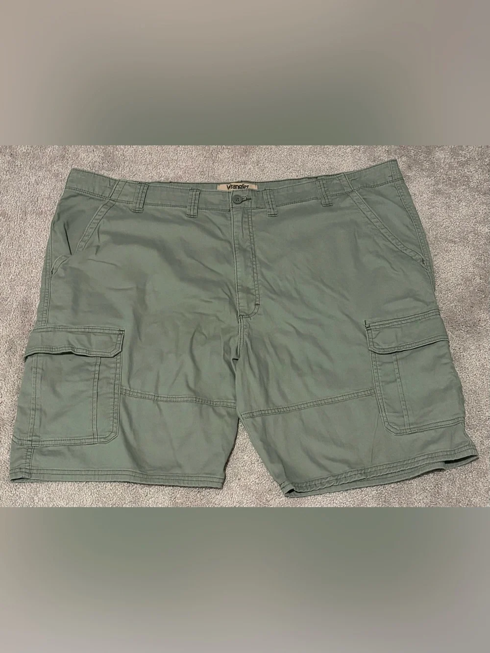 Wrangler Authentic Cargo Shorts Men's Size 48 Green Flat Front Outdoors (48x10)